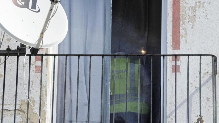 A comissaria dues periodistes per saltar el precinte d&#039;una de les cases escorcollades a Ripoll