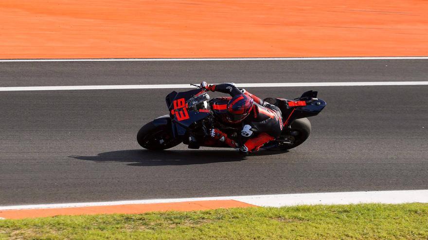 Primeras imágenes de Marc Márquez entrenando con la Ducati en Cheste