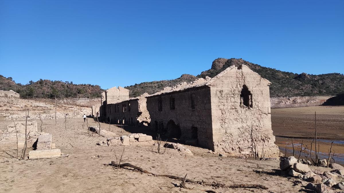 Reial Foneria de Sant Sebastià, a Santa Llorenç de la Muga, a la zona prèvia a l'embassament de Darnius-Boadella