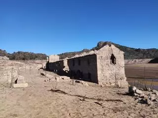 Turisme de sequera a la Fàbrica d'armes de Sant Llorenç de la Muga