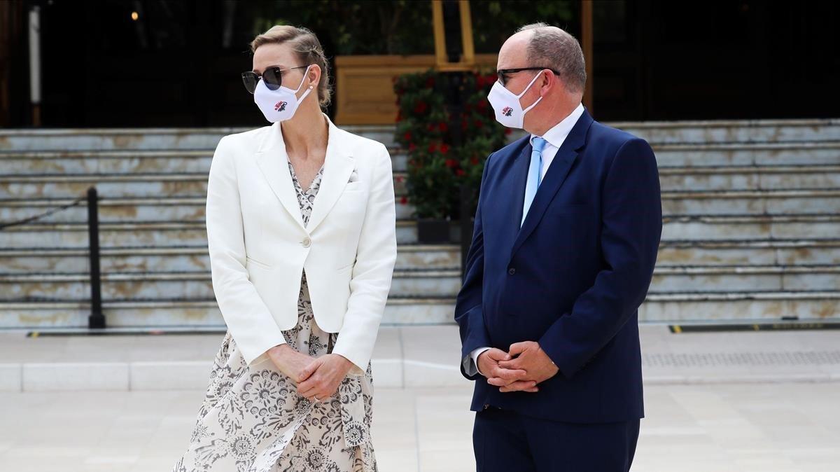 lmmarco53622143 prince s albert ii of monaco and princess charlene of monaco200602170921