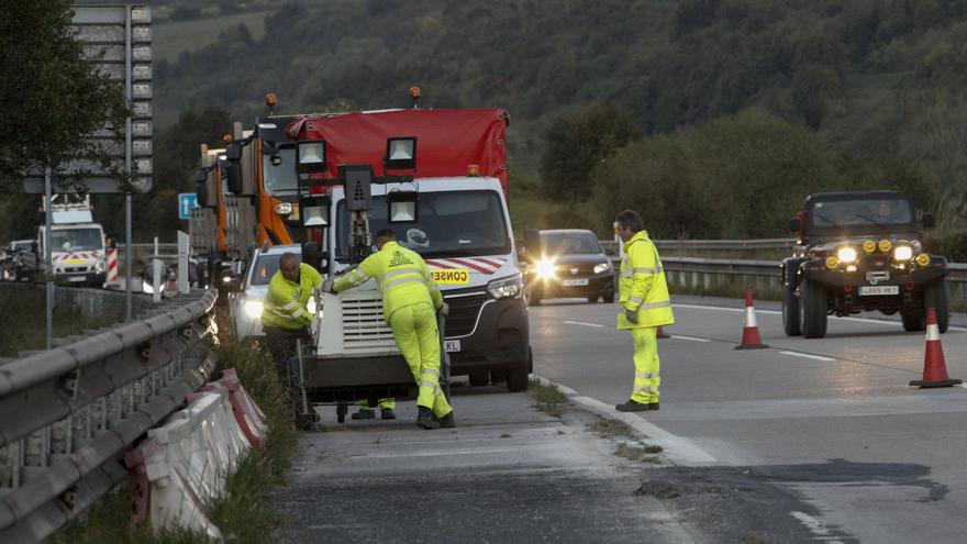 Transportes anuncia cierre de carriles y desvíos en la autovía del Cantábrico durante tres meses y medio, junto al nudo de Serín, a partir de este lunes