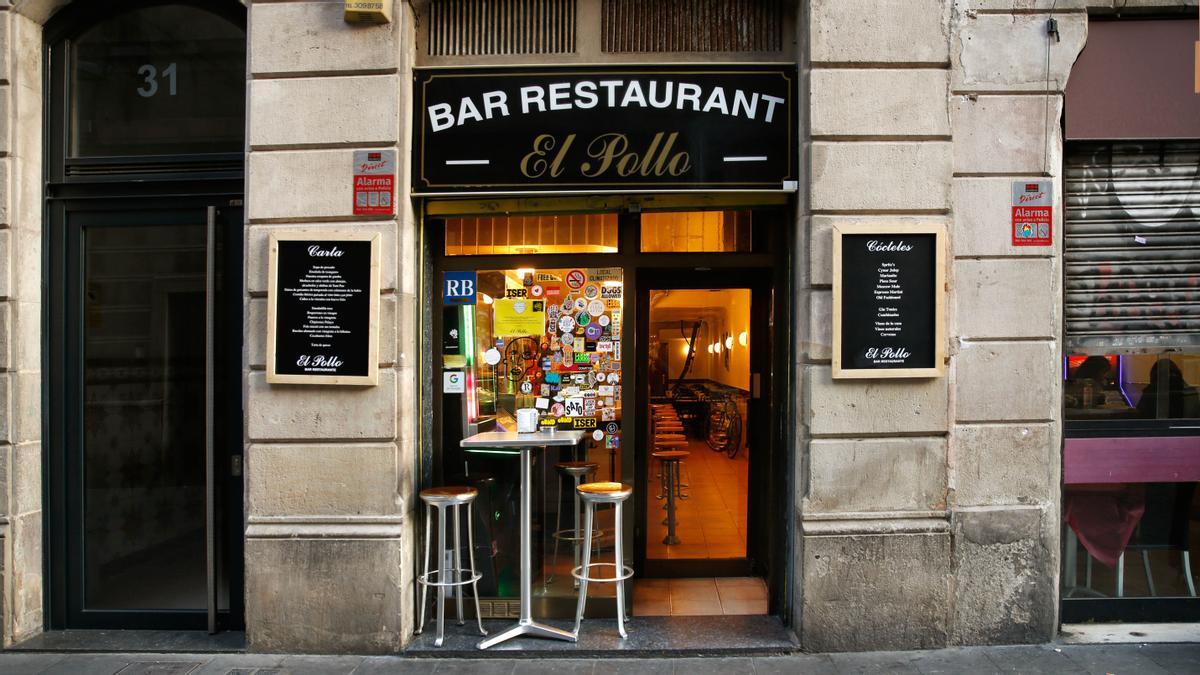 La entrada de Bar El Pollo.