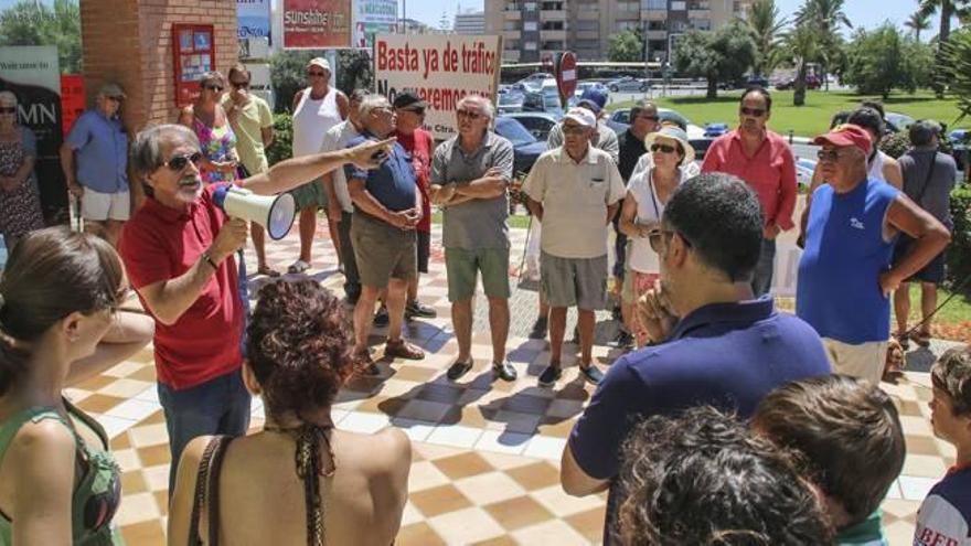 Orihuela Costa, en pie de guerra