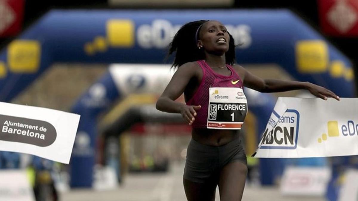 Florence Kiplagat, en la victoria del récord del 2015 en el medio maratón de Barcelona.