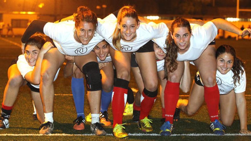 La bailarina que brilla con el balón de rugby