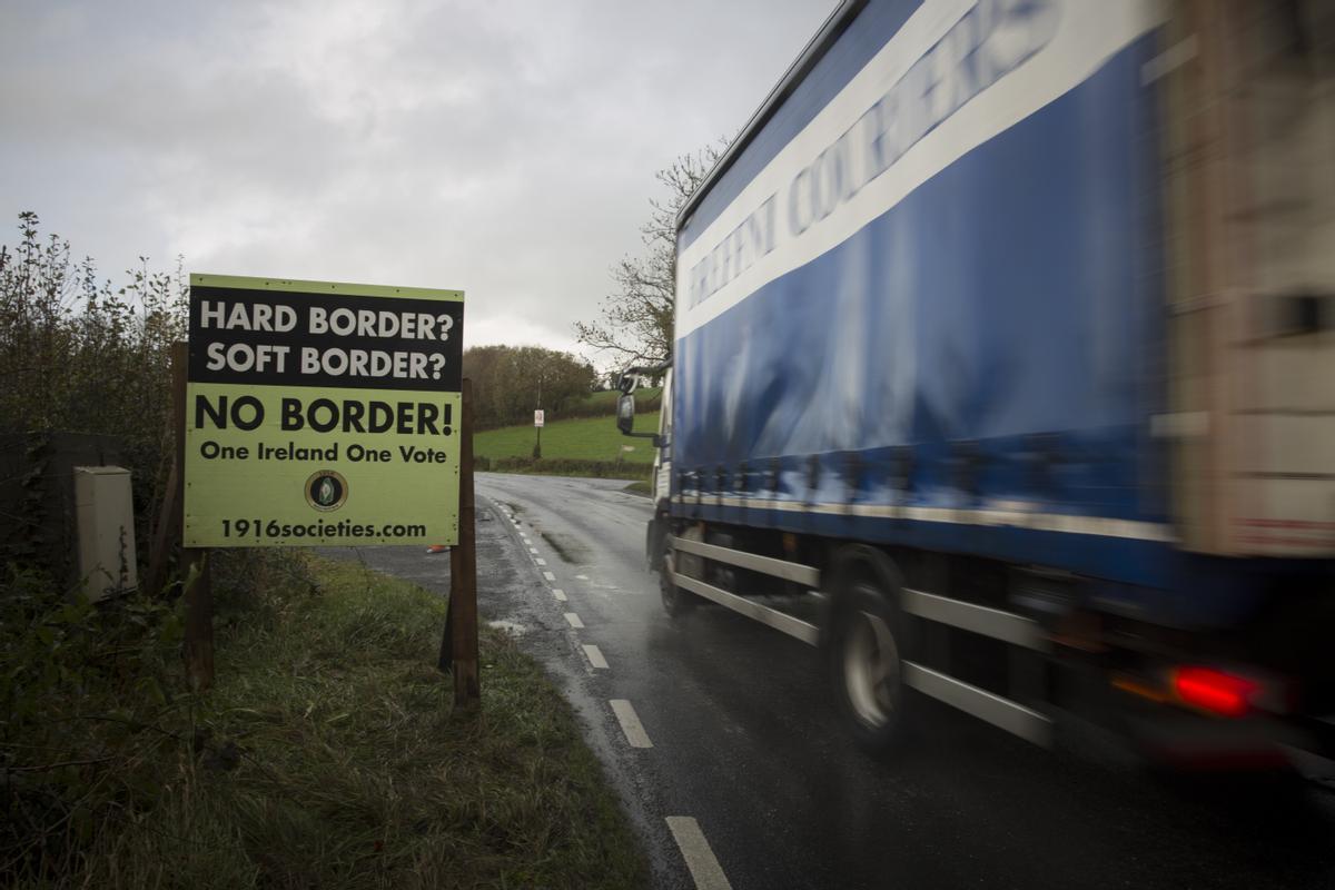 Els diputats britànics aproven la llei per modificar el protocol del Brexit per a Irlanda del Nord