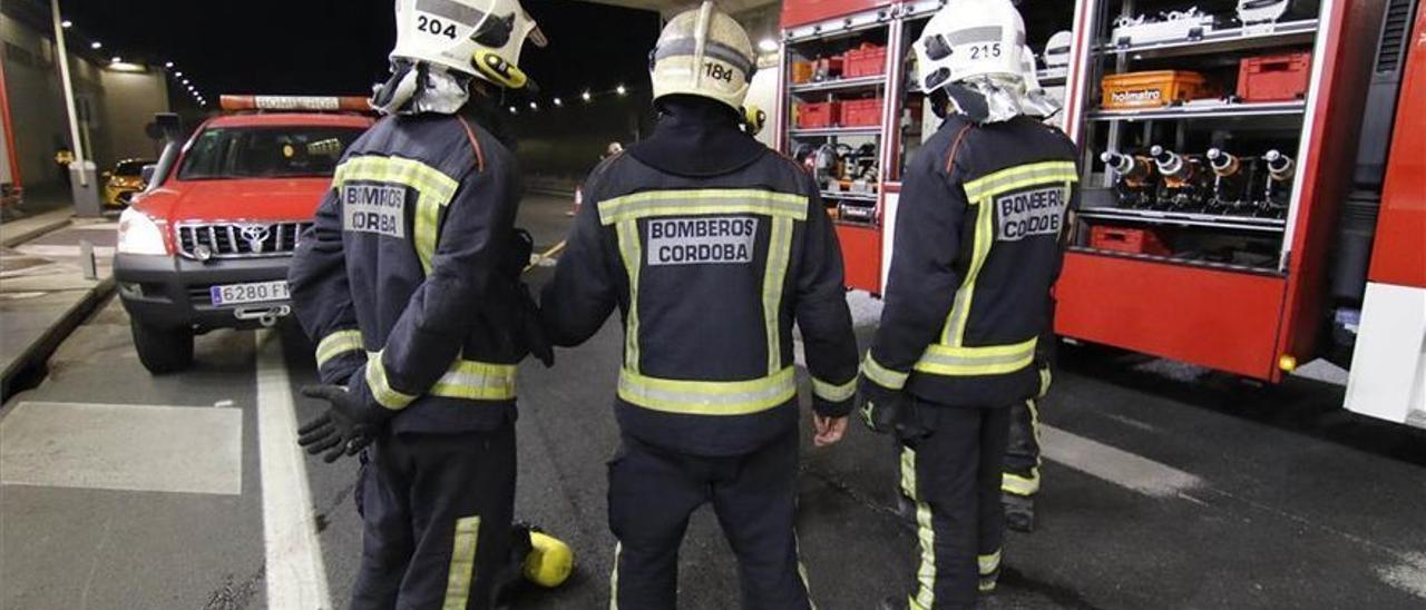 Efectivos de los bomberos, en una imagen de archivo.