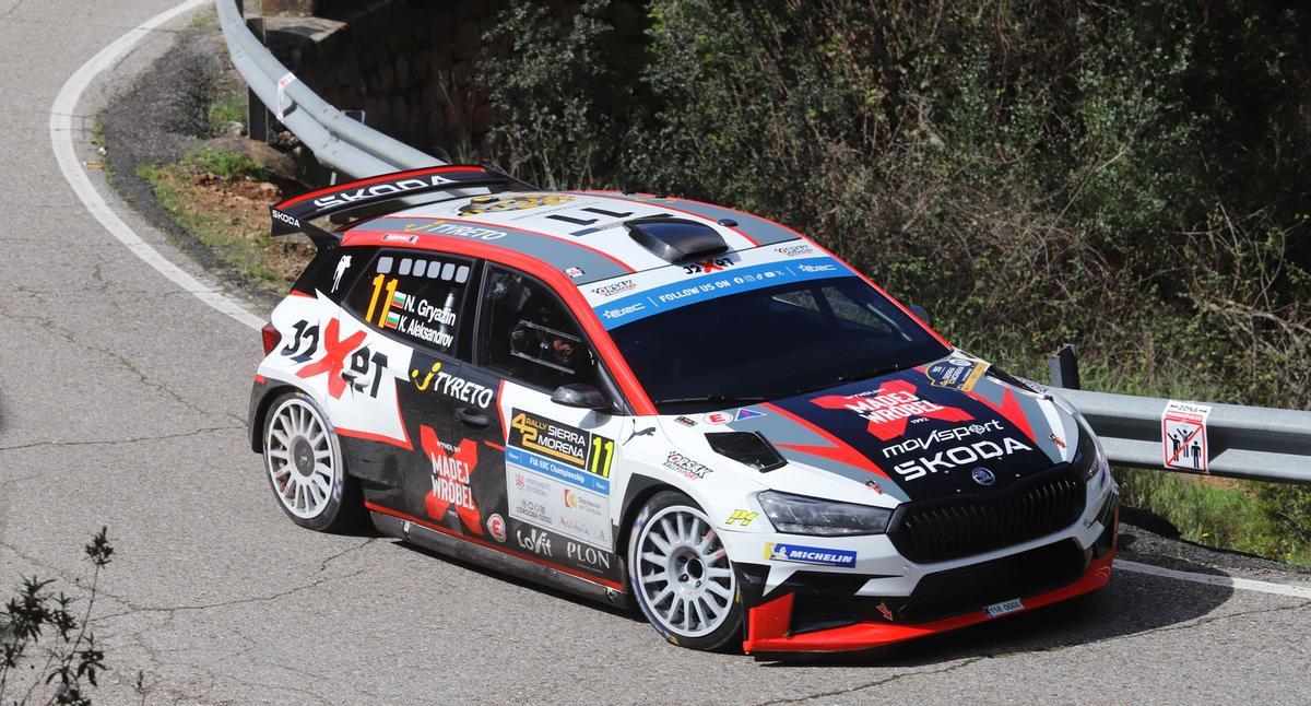 Un piloto, durante un rally disputado en la provincia.