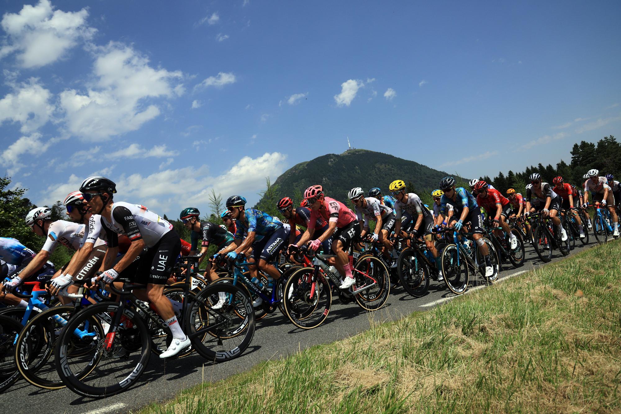 IMÁGENES | Las mejores imágenes de la etapa 10 del Tour de Francia