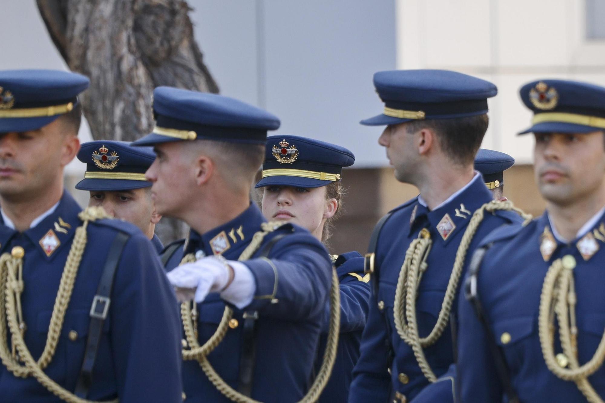 Las mejores imágenes de la Jura de Bandera en la Academia General del Aire con la princesa Leonor