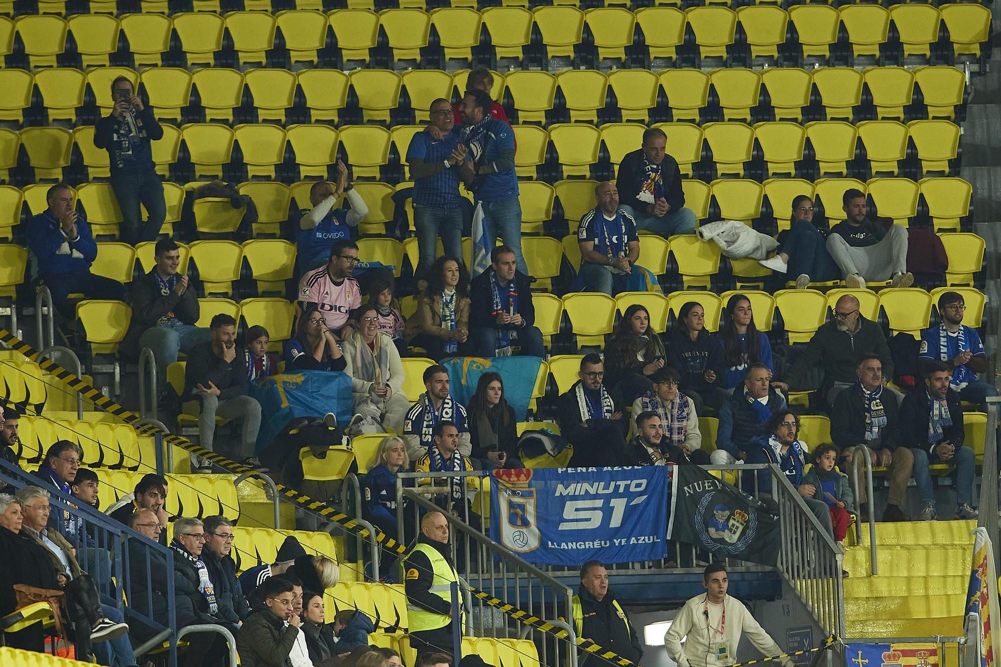 El partido entre el Villarreal B y el Real Oviedo, en imágenes