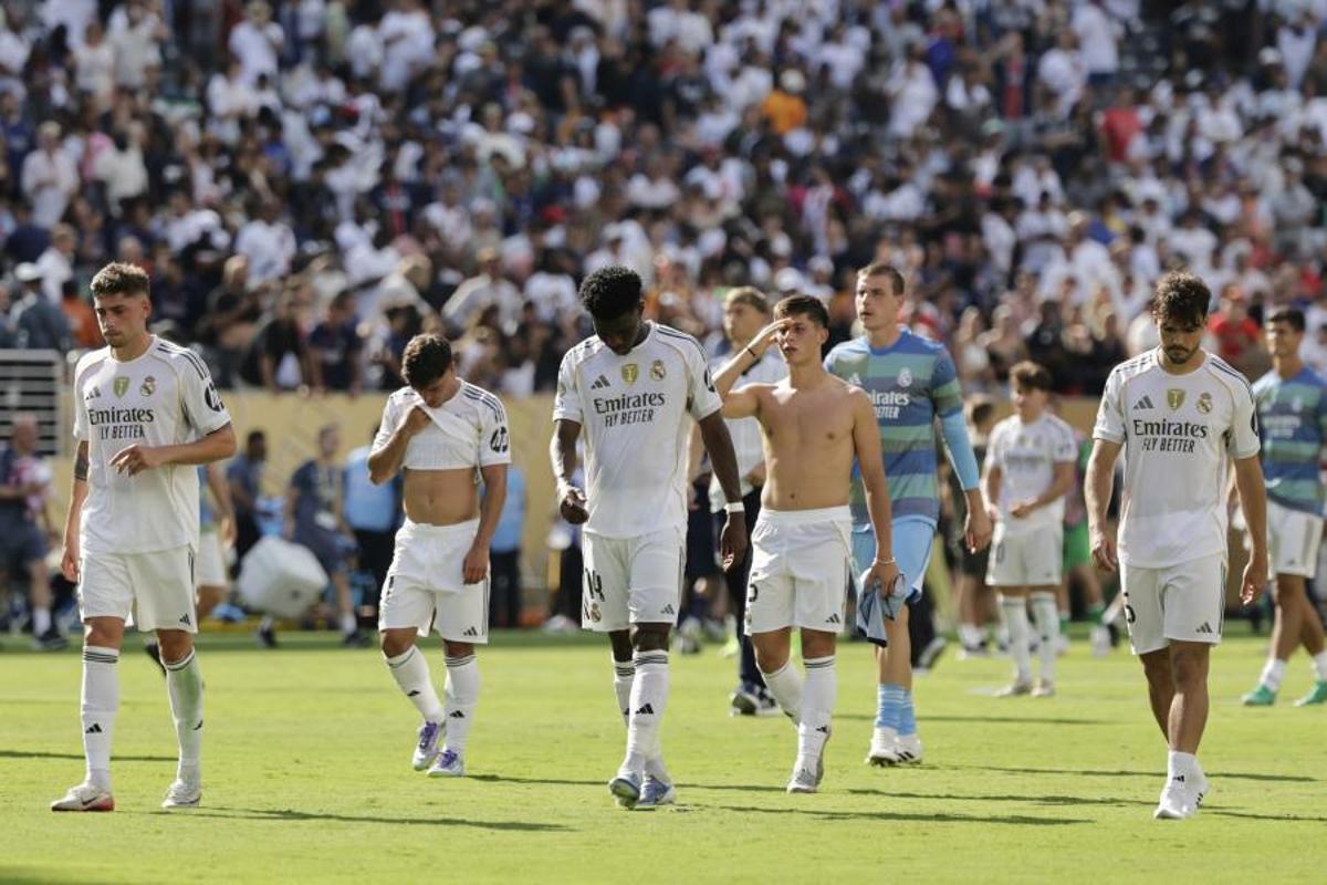 Los jugadores del Real Madrid tras el último partido del Mundial de Clubes.