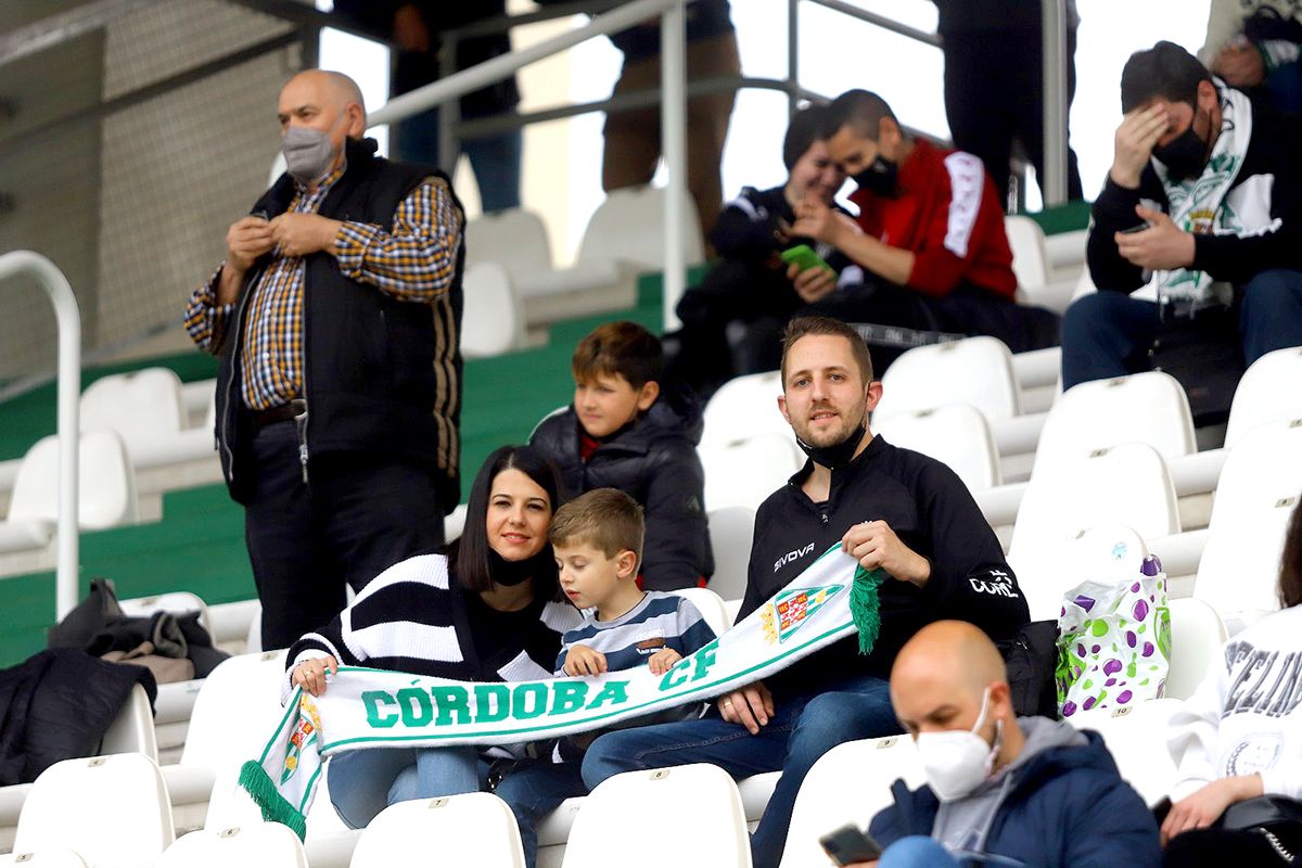 Córdoba CF - San Roque: Las imágenes de la afición en el Arcángel