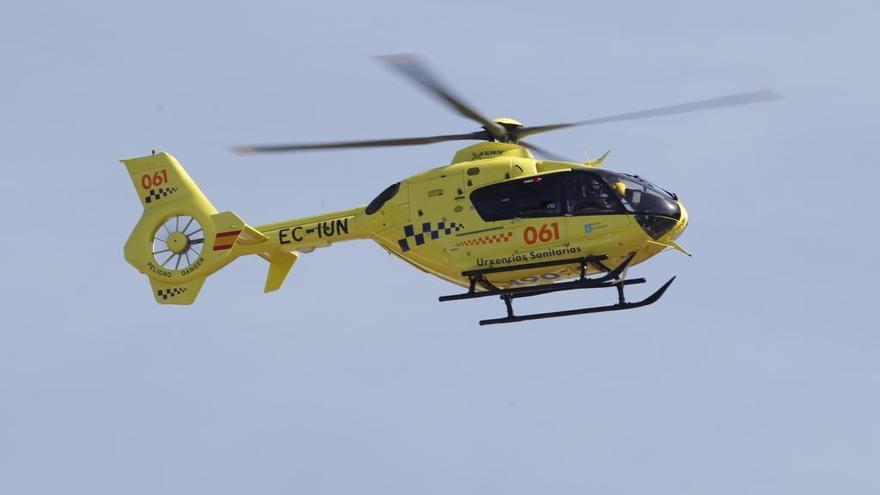 Evacúan en helicóptero a una mujer en parada cardiorrespiratoria en Baiona