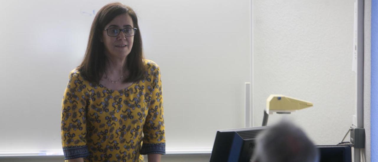 La profesora de la UA Naima Benaicha, coordinadora del seminario sobre cine y literatura árabe.