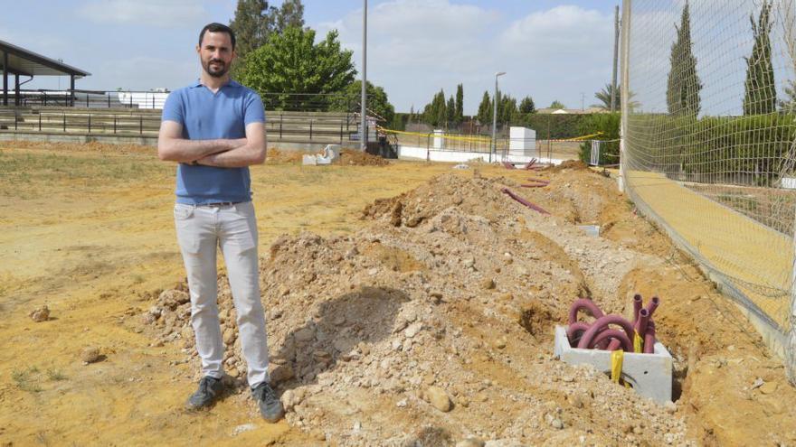 Renuevan el suministro eléctrico de las instalaciones deportivas en Fuente Carreteros