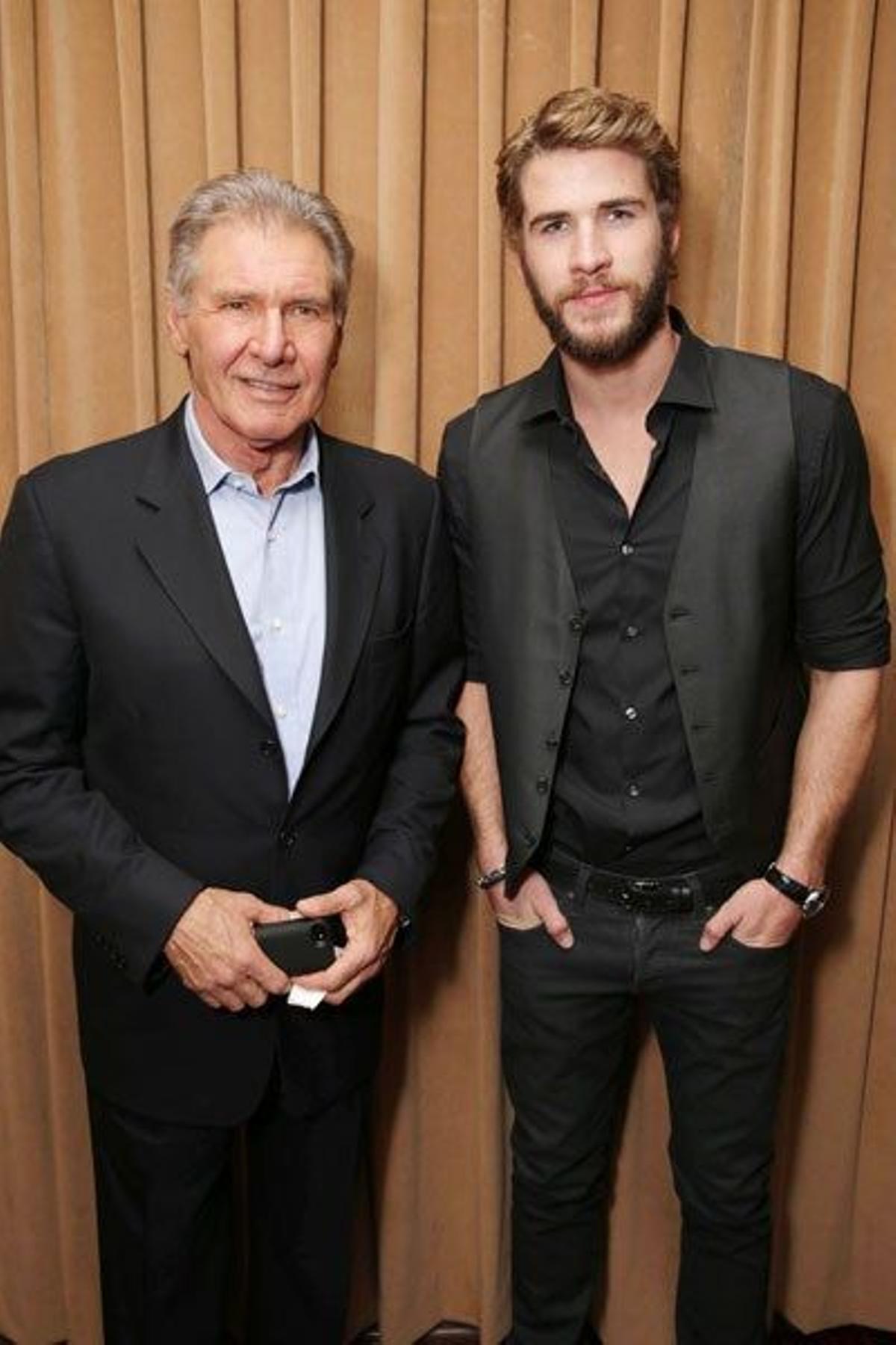Liam Hemsworth y Harrison Ford