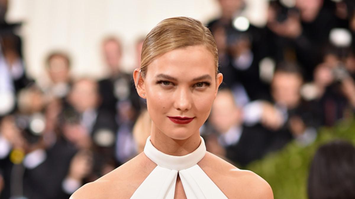 Karlie Kloss en la gala MET 2016