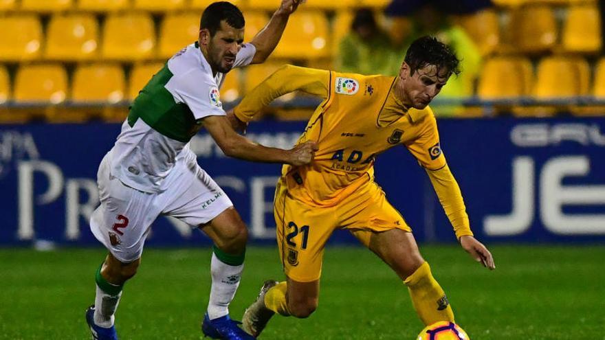 Tekio, durante el partido de la primera vuelta disputado en el estadio Santo Domingo de Alcorcón