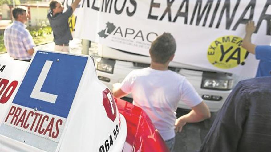 La huelga de los examinadores de Tráfico deja 8 despidos en Castellón