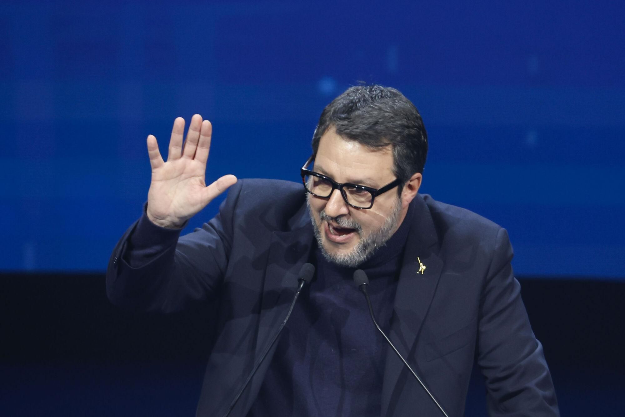 MADRID, 08/02/2025.- El líder del partido Liga por Salvini Premier, la derecha radical de Italia, Matteo Salvini, participa en la primera cumbre de Patriotas, alianza de la extrema derecha europea, que se celebra este sábado en Madrid. EFE/ Sergio Pérez