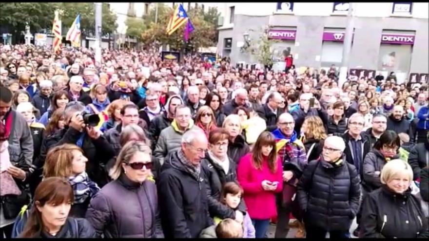 Unes 4.000 persones protesten a Manresa per l'empresonament dels exconsellers