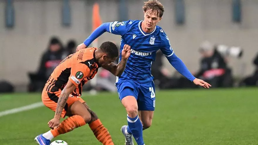 Resumen, goles y highlights del Shakhtar 1 - 2 Lech Poznań de la vuelta de los octavos de final de la Conference League