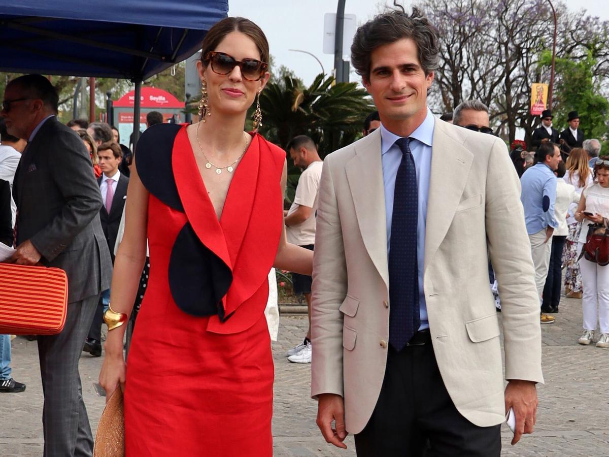 Sofía Palazuelo y Fernando Fitz-James a su llegada a La Maestranza.