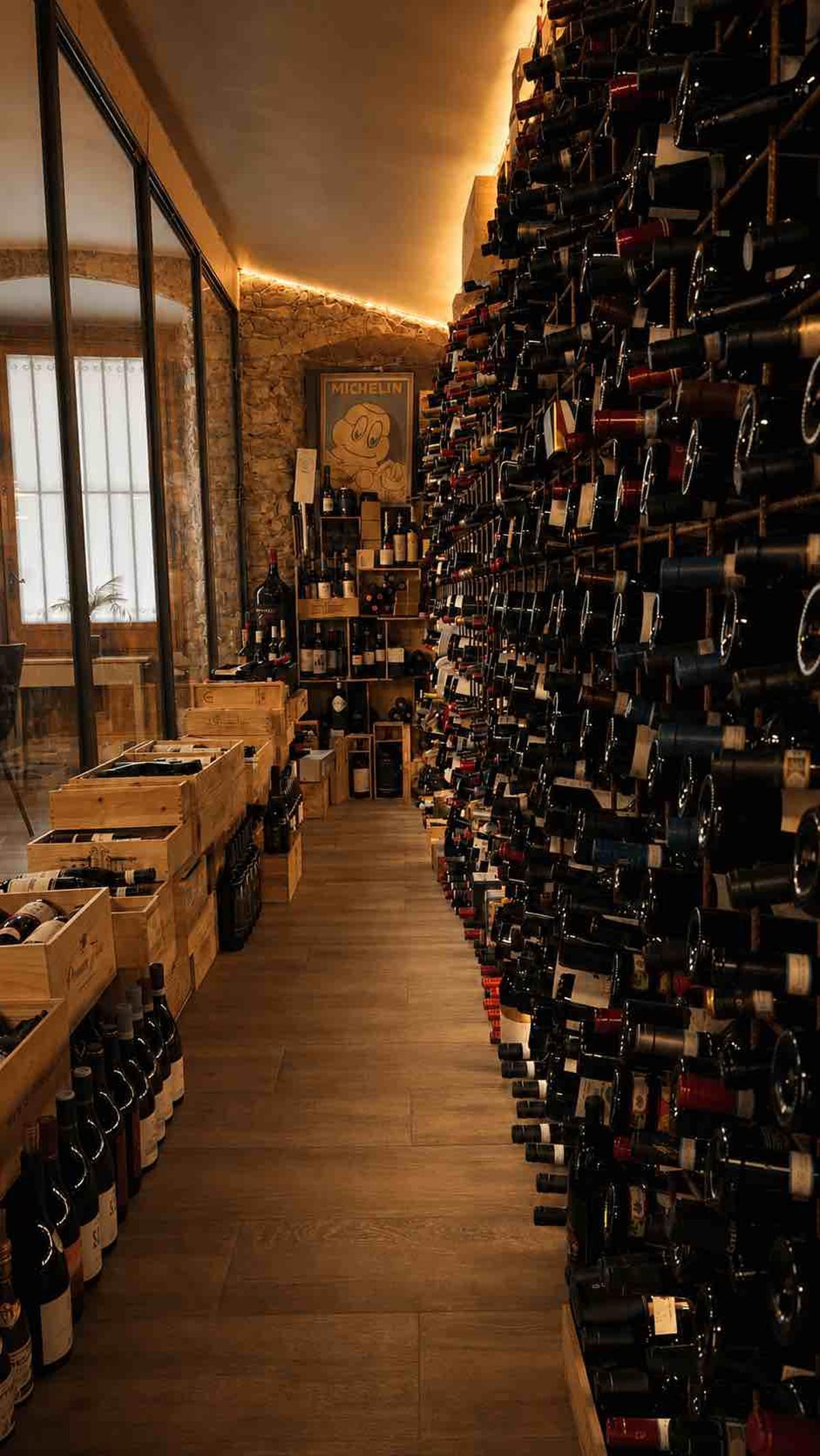 La bodega de más de 500 referencias de Casa Maestro