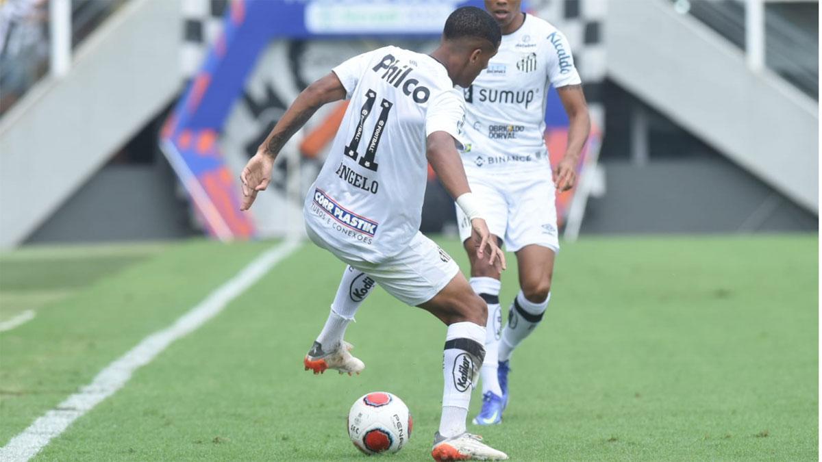 Ángelo hizo su primer partido con la camiseta '11 del Santos