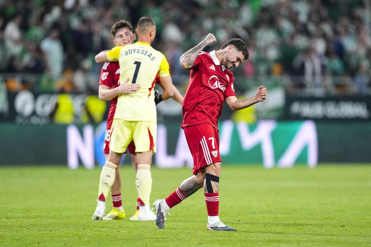 Isaac Romero, durante el derbi Betis-Sevilla en La Cartuja en la jornada 26 de LaLiga EA Sports