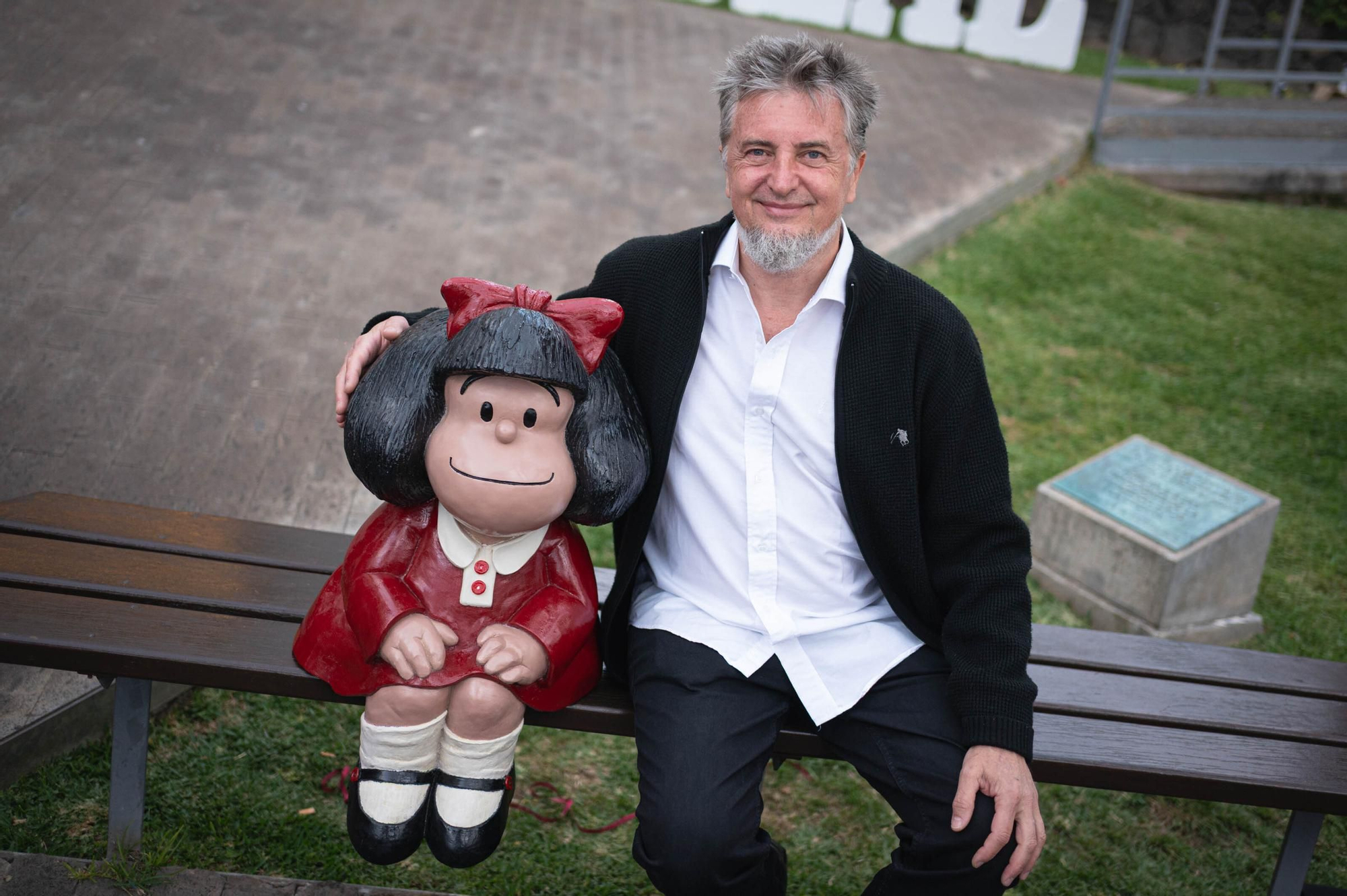 Inauguración de la escultura de Mafalda