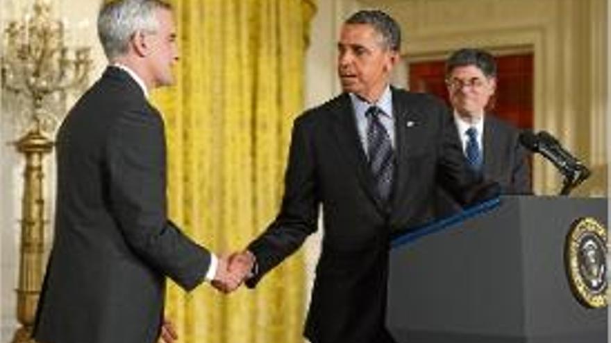 Obama saluda i felicita McDonough pel seu nomenament.