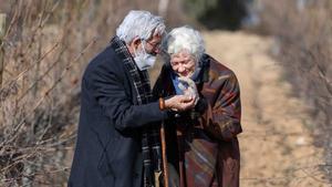 Imanol Arias y Ana Duato, caracterizados de ancianos en ’Cuéntame’.