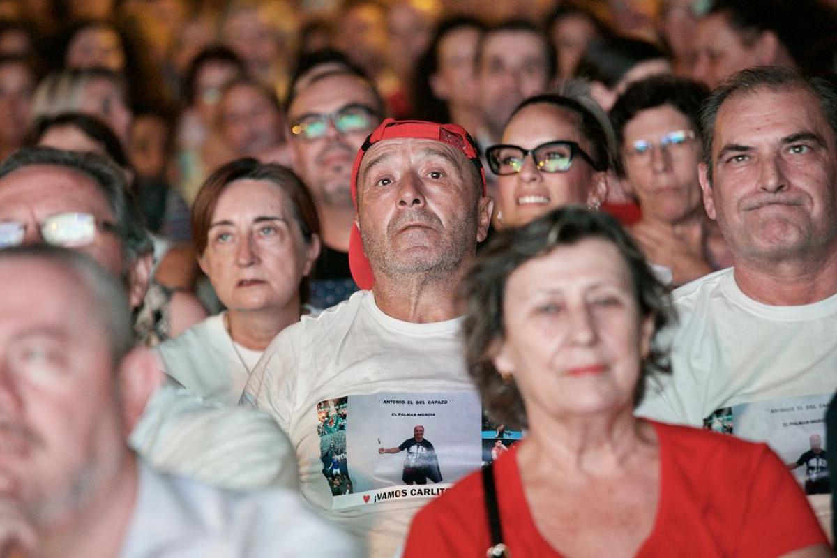 Los vecinos de El Palmar sigue a Alcaraz a través de una pantalla gigante