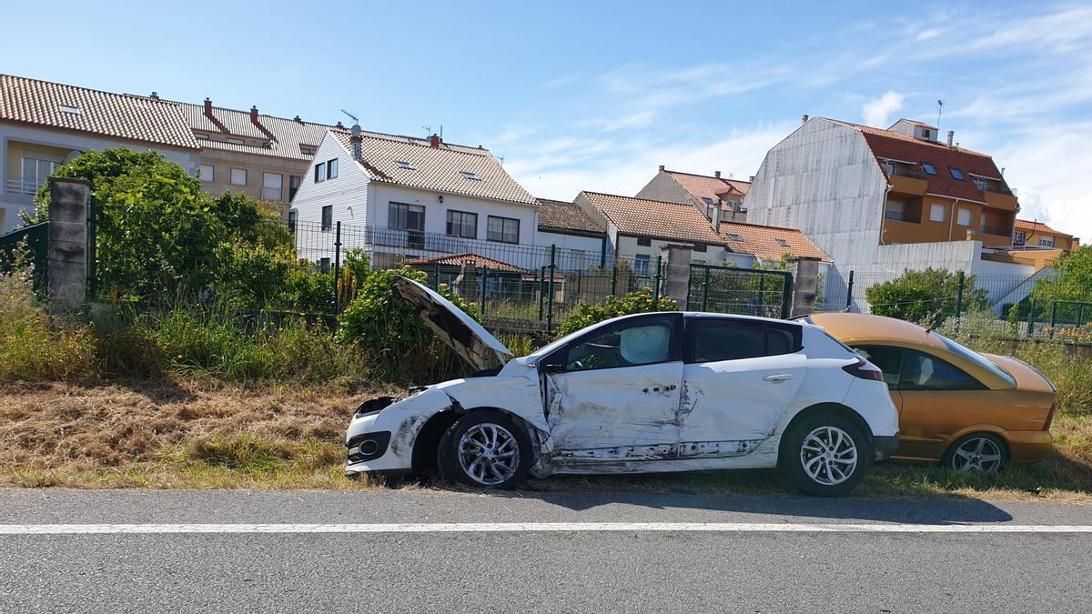 El accidente de A Illa se saldó con tres heridos.