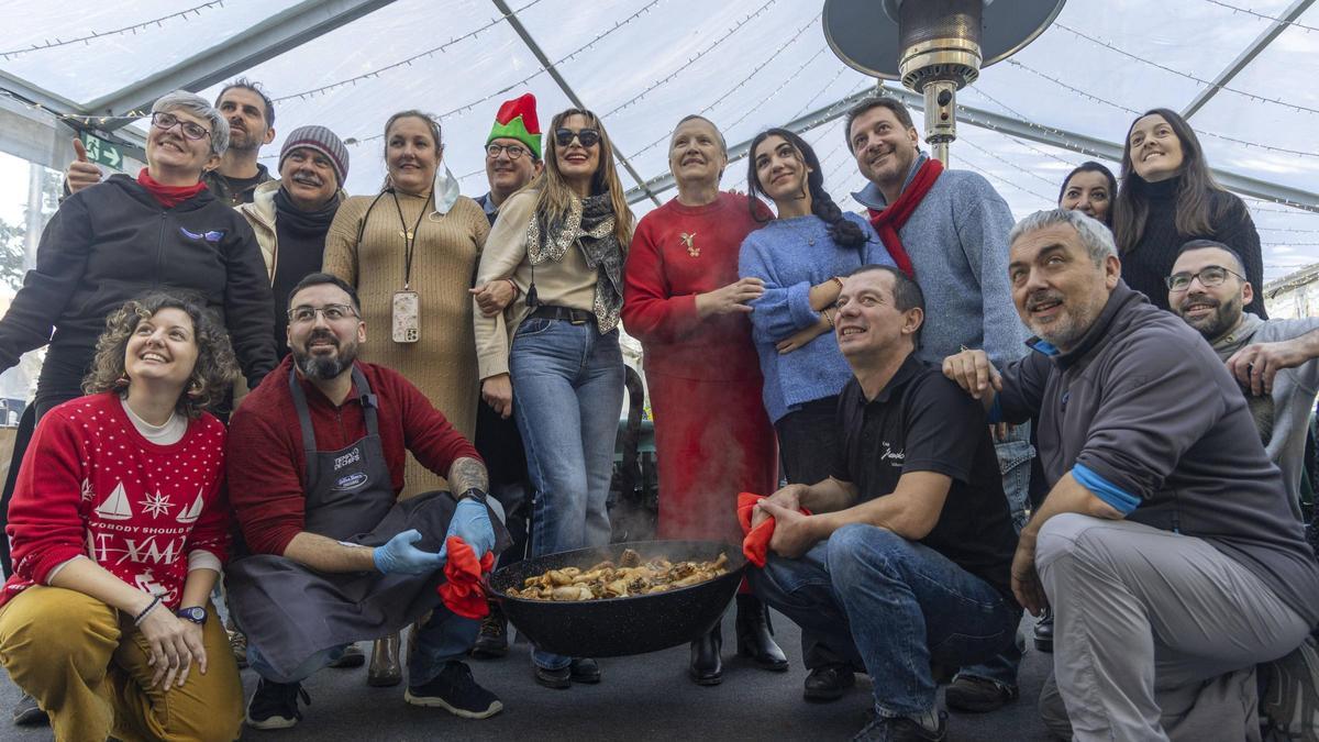 Última comida navideña del Paluso en la Alameda de Santiago