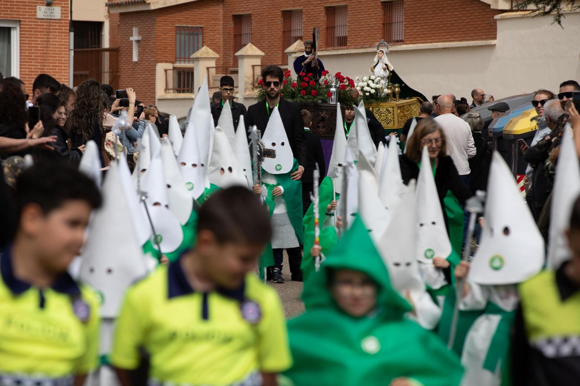 Procesión del colegio Santísima Trinidad-Amor de Dios.