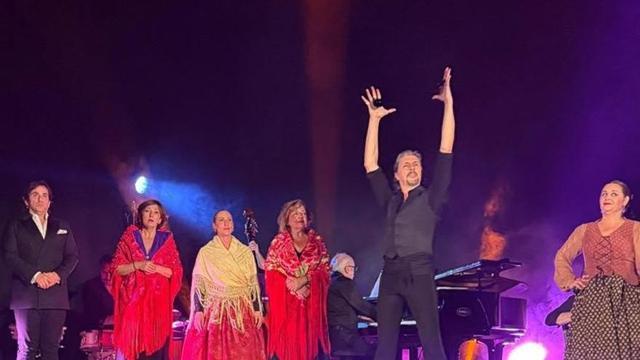 El bailarín Miguel Ángel Berna sorprendió al público.
