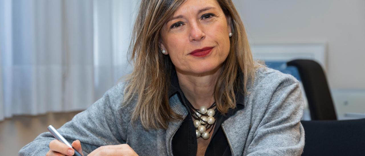 María Dolores Pascual, presidenta de la CHE, en su despacho.