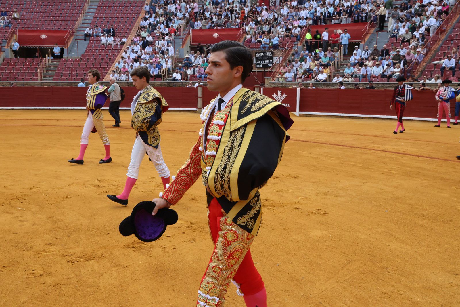 Javier Zulueta y Manuel Quintana abren la puerta de Los Califas