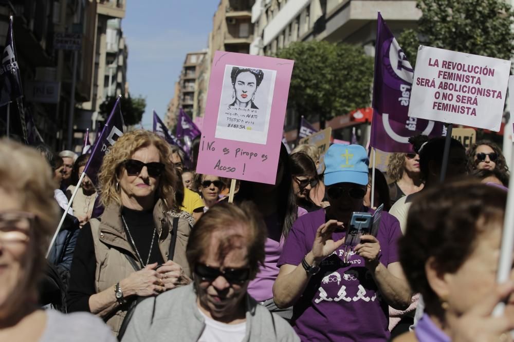 Manifestación en Elche por el 8-M