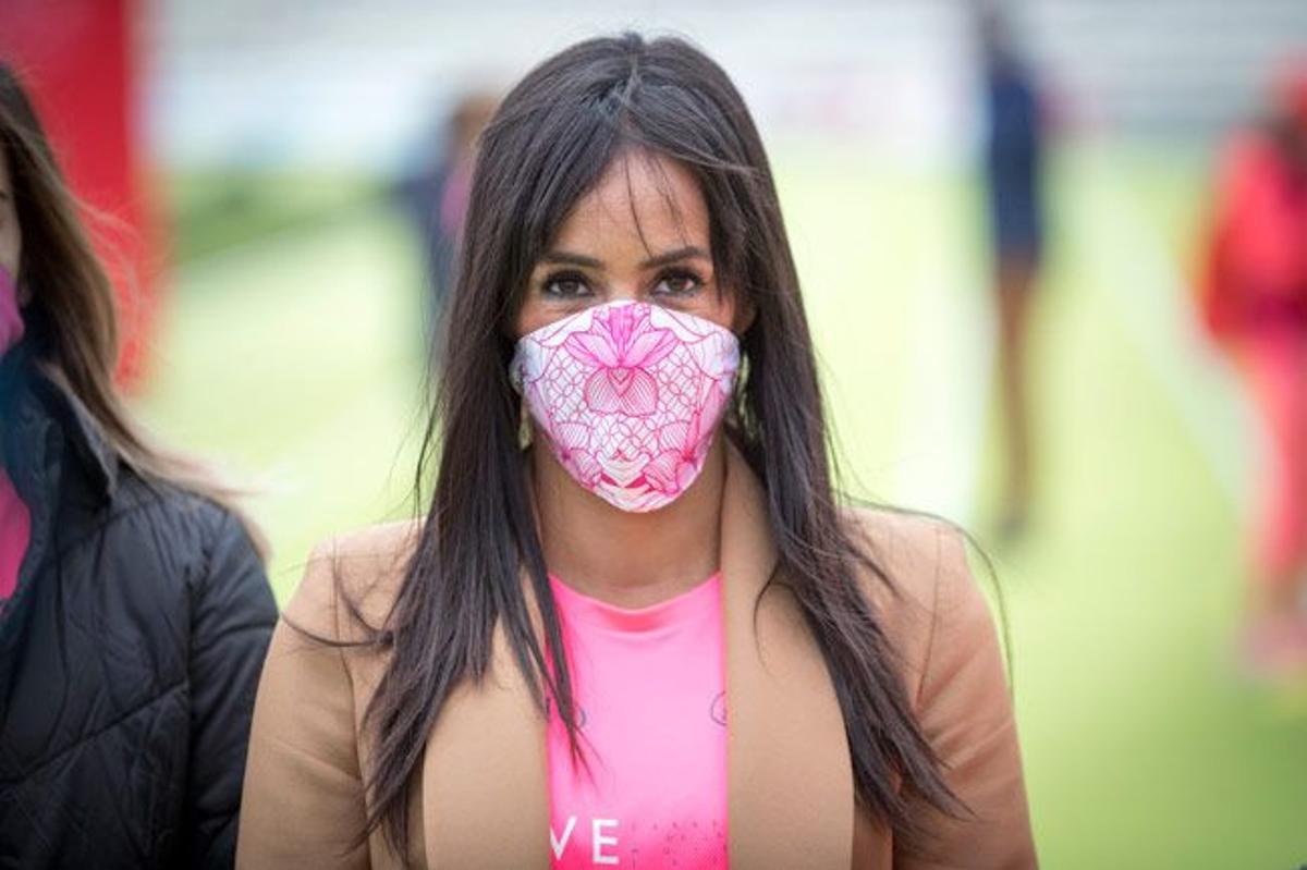 Begoña Villacís, con mascarilla, en la Carrera de la Mujer en Madrid