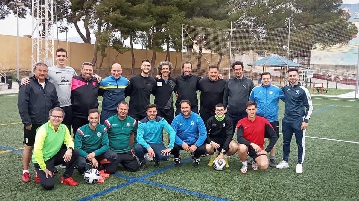 Los entrenadores UEFA B posan en Sant Ferran