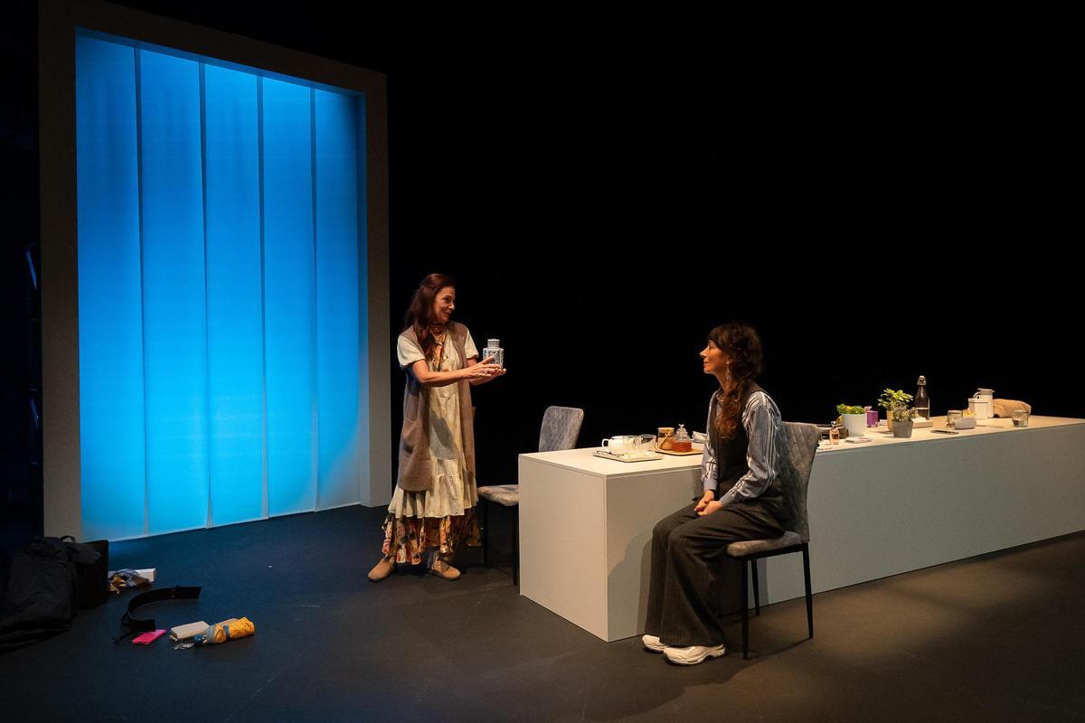 Imagen de 'Llueve y hace sol en París' que estrenará Tanvía Teatro