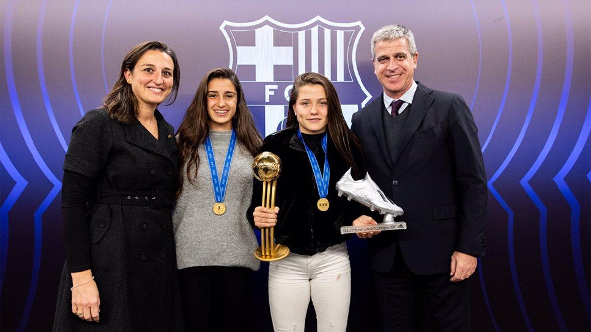 Claudia Pina y Jana Fernández, homenajeadas por el Barça