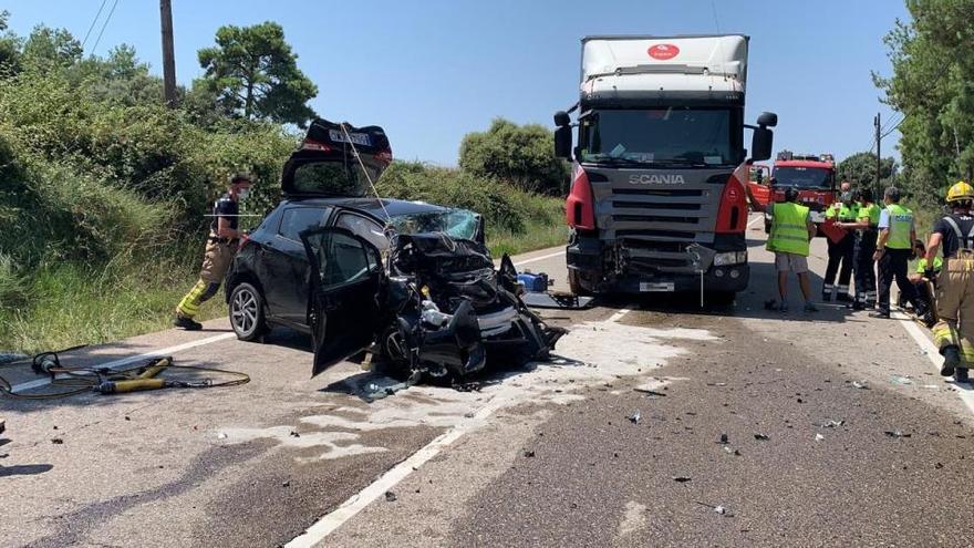 Els dos vehicles han xocat a Clariana de Cardener