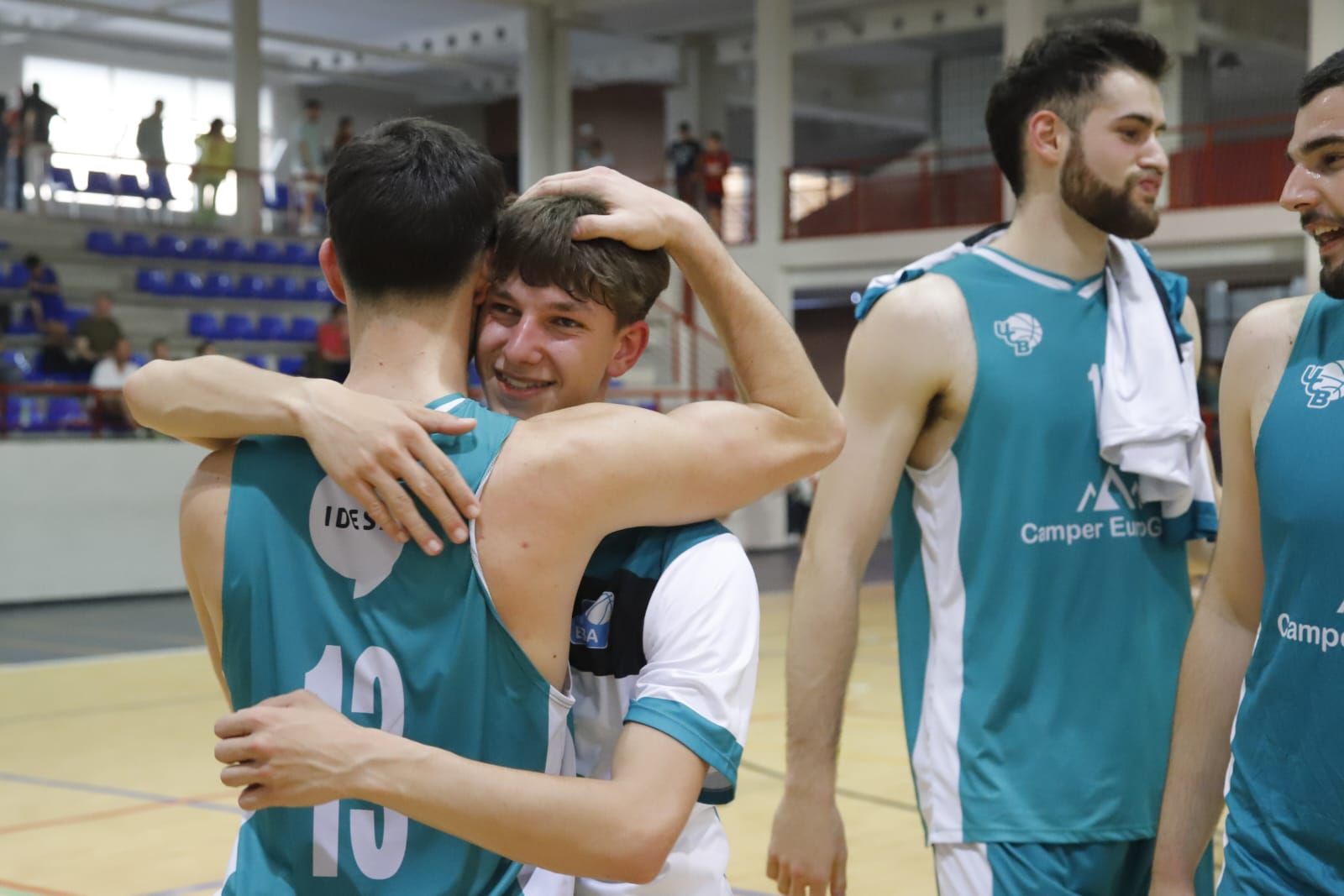 UCB Córdoba-Real Betis B | Las imágenes del partido de Liga EBA en Valdeolleros