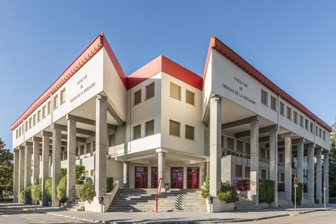 La Universidad de Granada condena el asesinato de la estudiante canaria Claudia Tacoronte Aguilera en México